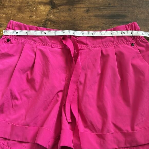 Lululemon Spring Break Away Short *4-way Stretch 3"
Jewelled Magenta Size 10 - Picture 7 of 9